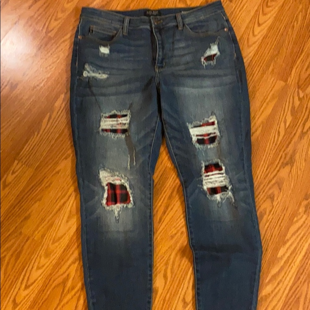 Great condition Judy blue jeans